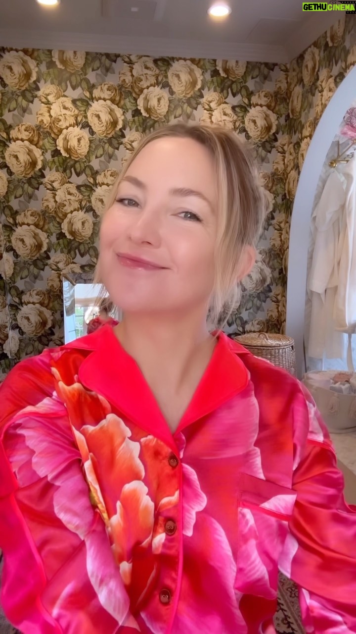Kate Hudson Instagram - Morning Skincare Rituals 🙏✨ @juicebeauty