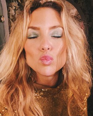 Kate Hudson Instagram - Thank you for all the incredible birthday love ❤️ My heart is filled and ready to party 🎉🥳🍾