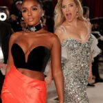 Kate Hudson Instagram - I’m that friend 😜 Love you @janellemonae 🖤🧡🖤 #oscars What a night ✨🥂