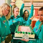 Kate Hudson Instagram - 50 never looked so good and cozy @ehud26 Thank you to everyone who helped bring Olivers one and only dream party to life! What a blast 💚 #cozyvibes #esspressomartini #margaritas @c.bonz (hoodies) @kingstvodka @lalospirits @sockerbitnyc (candy bar) @harpersloaneproductions @hollywood_photobooth