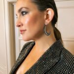 Kate Hudson Instagram – Tuesday night sparkle 🖤 @roland_mouret