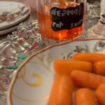 Kate Hudson Instagram - Merry Christmas to all and to all a good night ✨….with a Negroni🎁😉 #lovetoeveryone