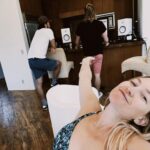 Kate Hudson Instagram - Lately…🌸