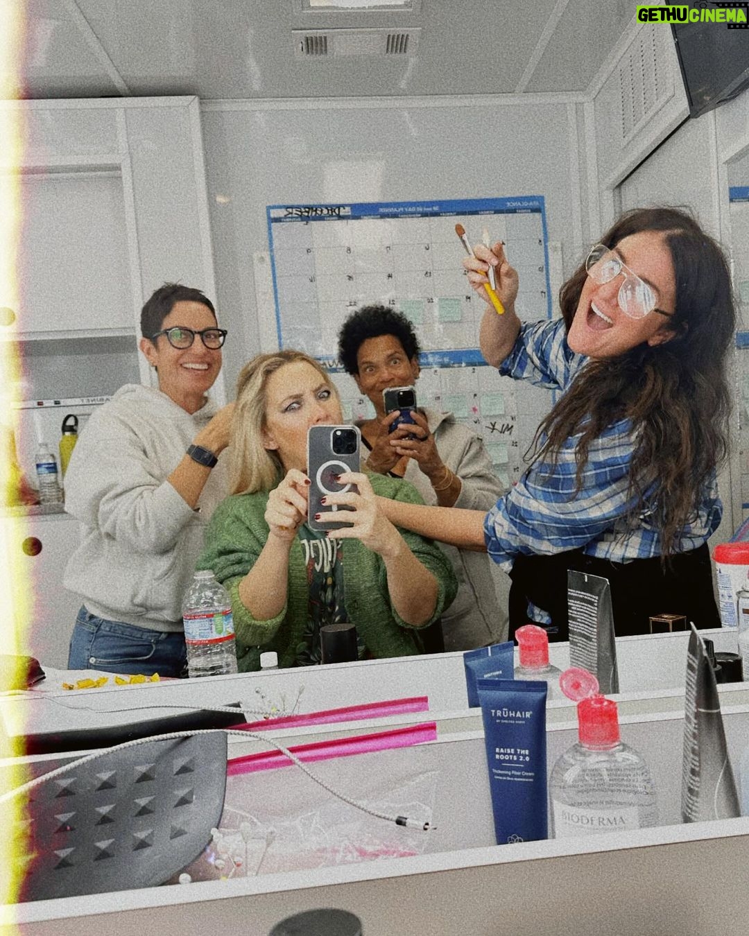 Kate Hudson Instagram - Back at it! To everyone cramping into small spaces, squeezing together in front of space heaters on freezing nights, 4:30am wake up calls, insane hours, snacking way too much, bored picture taking, laughter over nothing and a lot of good art! Love my job ❤️