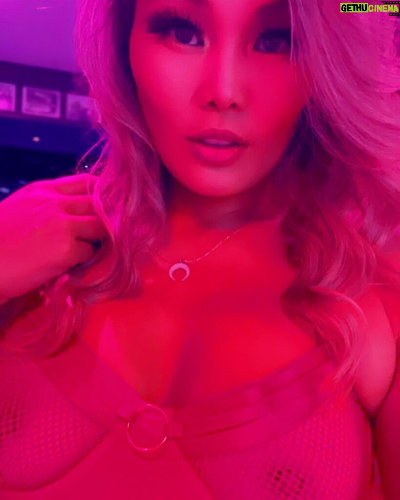 Kate Maxx Instagram - Seeing red again @thepenthouse604 Penthouse Strip Club