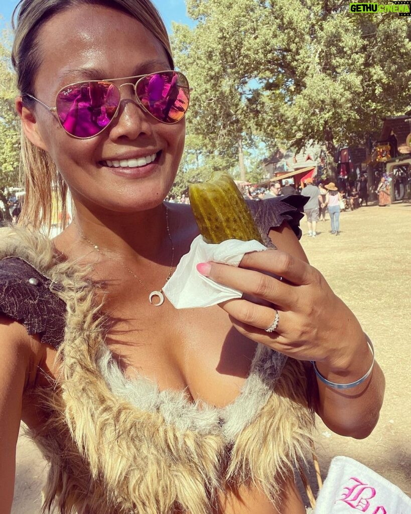 Kate Maxx Instagram - This pickle was a commitment #sizematters Texas Renaissance Festival