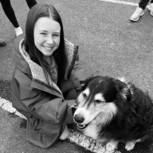 Katelyn Rose Downey Instagram - @charlenemckenna @rhys.mannion @aidanthemagician thank you for being my family, on and off screen!🤍🫶🏻

(Last picture is our family dog Nymeria smiling for the picture and it’s the cutest thing ever🥹🐾) #CleanSweep