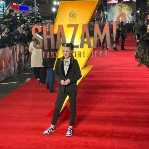Katelyn Rose Downey Instagram - ⚡️SHAZAM! Fury of the Gods⚡️
Thank you Natalia & Peter #thesafrancompany & @wbpictures for inviting me! #ShazamMovie #worldpremiere🔥
