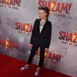 Katelyn Rose Downey Instagram - ⚡️SHAZAM! Fury of the Gods⚡️
Thank you Natalia & Peter #thesafrancompany & @wbpictures for inviting me! #ShazamMovie #worldpremiere🔥
