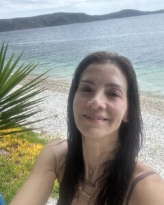 Katerina Lehou Instagram - Εντάξει.. ίσως όχι το πιο ανέμελο καλοκαίρι όμως ένα χαμόγελο γι αυτά που έχουμε χρειάζεται…