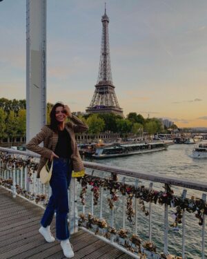 Katherine Hughes Instagram - 🇫🇷