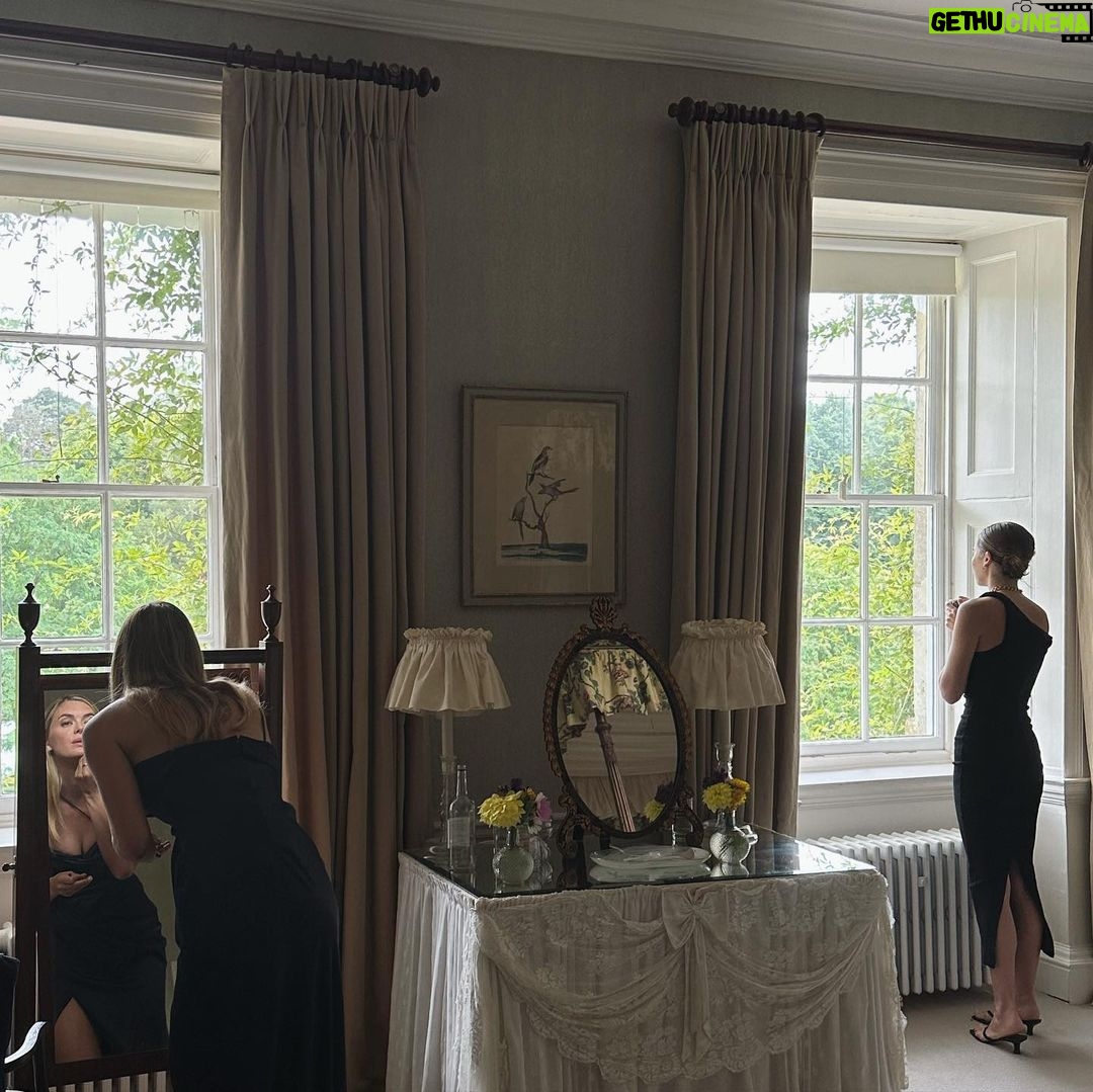 Katherine Hughes Instagram - 🦋🦋🦋 Cotswolds, England