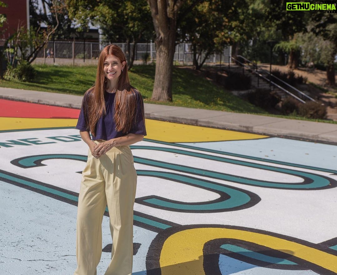 Katherine Levac - 8.2K Likes - AllƓ la gang !
Cāest avec beaucoup dāenthousiasme et de fiertĆ© que jāai acceptĆ© dāĆŖtre la nouvelle porte-parole de la campagne "La sĆ©curitĆ© routiĆØre, j'embarque."
JāespĆØre pouvoir contribuer, Ć ma faƧon, Ć sensibiliser les automobilistes, les piĆ©tons et les cyclistes Ć la sĆ©curitĆ© routiĆØre.
On est en pĆ©riode de rentrĆ©e scolaire, jāespĆØre dāailleurs la vĆ“tre se passe bien.
Ćtant maman de deux jeunes enfants, il māest apparu tout naturel et important de māimpliquer, surtout en ce qui concerne la sĆ©curitĆ© en zones scolaires.
Je sens rĆ©ellement que les efforts derriĆØre cette campagne peuvent faire changer les choses et Ƨa māa Ć©normĆ©ment motivĆ©e dans mon choix dāy prendre part Ć titre de porte-parole.
HĆ¢te Ć la suite !