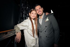Katherine Levac Instagram - J’en reviens encore pas de la soirée parfaite d’hier. 
Bravo aux gagnants et merci à mes amis remplis de talent. 

Mention spéciale à @odreeavecuno @lalaphilie @julien_corriveau @snicktv et Julie Lamontagne pour les blagues et encouragements. Vous êtes les humains les plus vaillants et coquins du monde et merci de m’avoir appris l’essentiel : utiliser Google drive. 

@alexisgr aux photos, toujours présent et super fidèle.