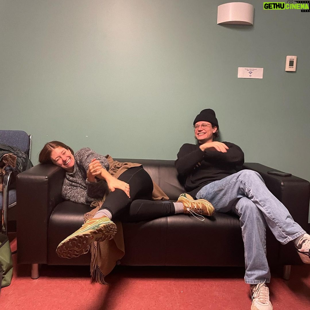 Katherine Levac Instagram - Des beaux moments de notre tournée d’humour.