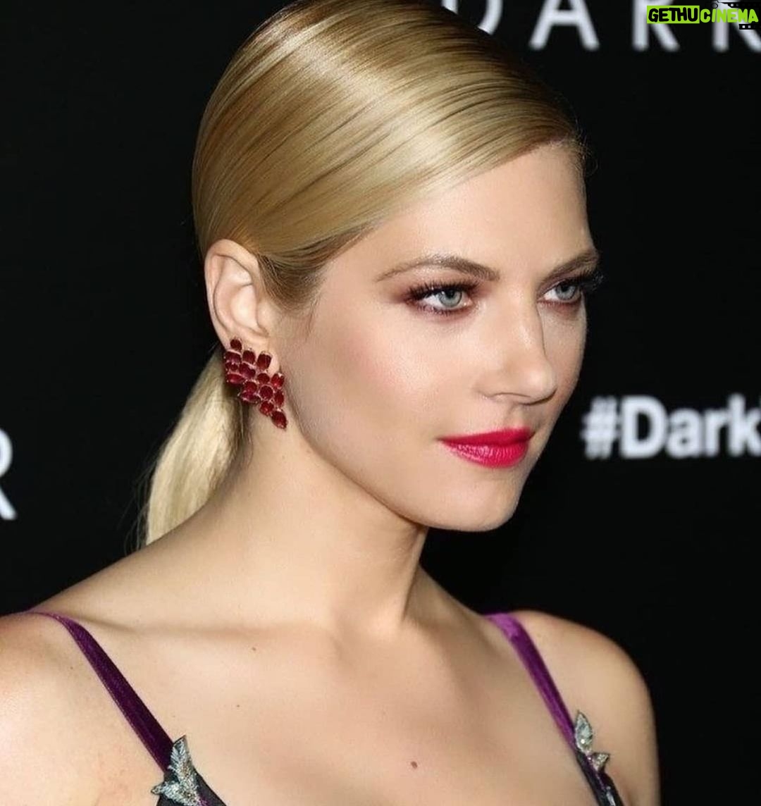 Katheryn Winnick - 438.7K Likes -