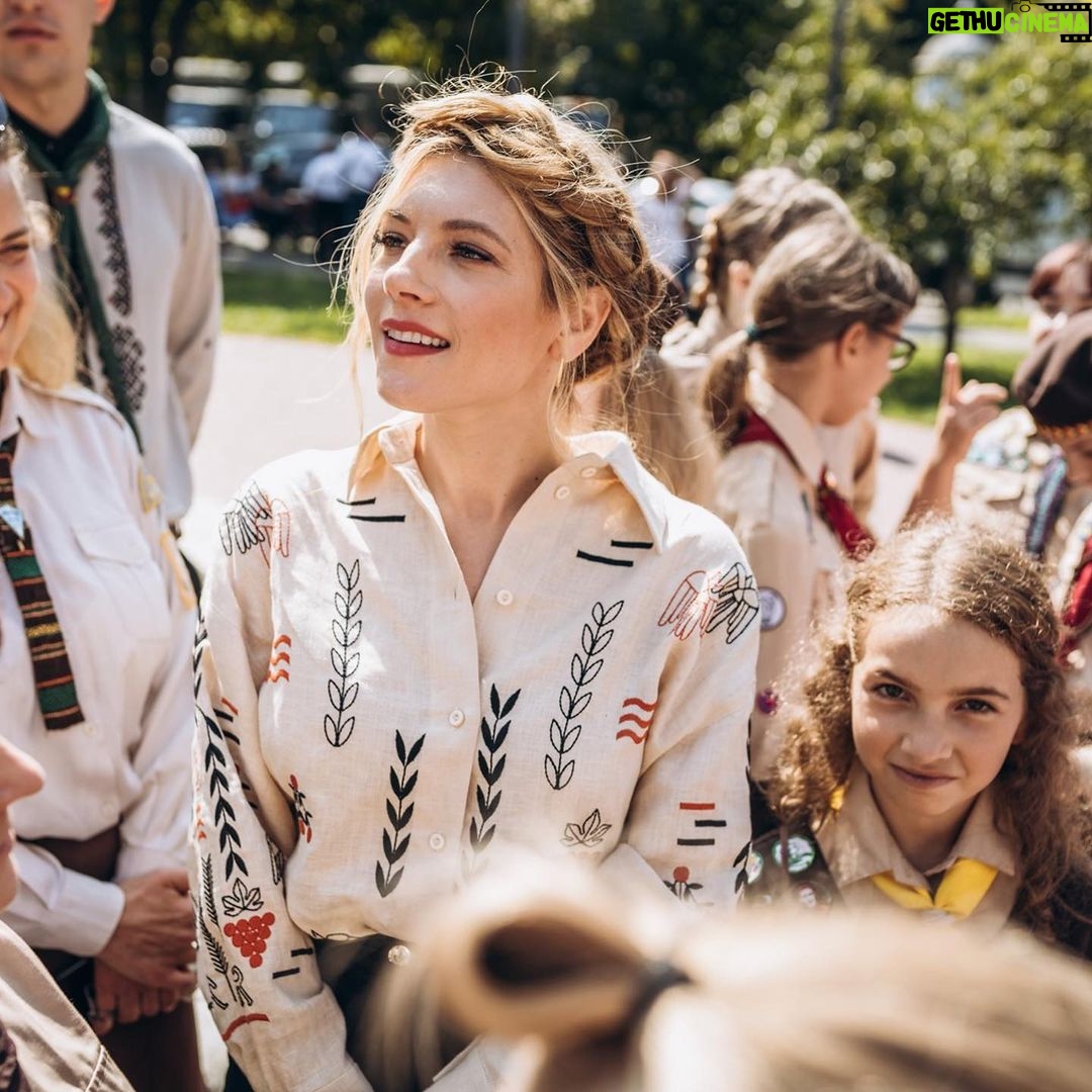 Katheryn Winnick - 387.5K Likes - So amazing to reunite with my Ukrainian childhood scout group, PLAST. Thank you for such a warm welcome! 💕