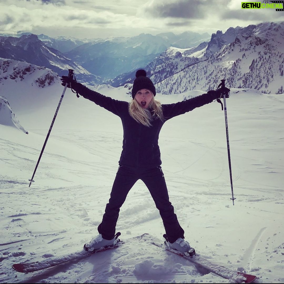 Katheryn Winnick Instagram - Bring it on!