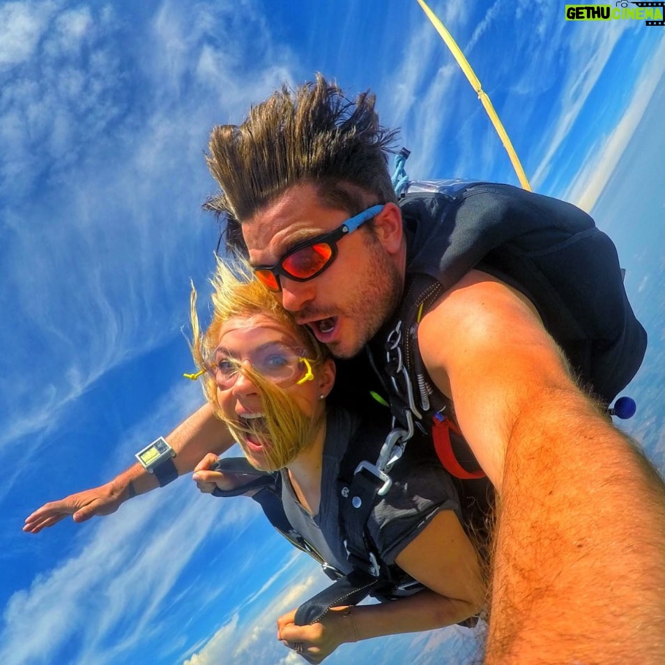 Katheryn Winnick Instagram - Happy Birthday Bommy! Even though you pushed me out of a plane, I still love you. 😘❤️ @slickwinnick