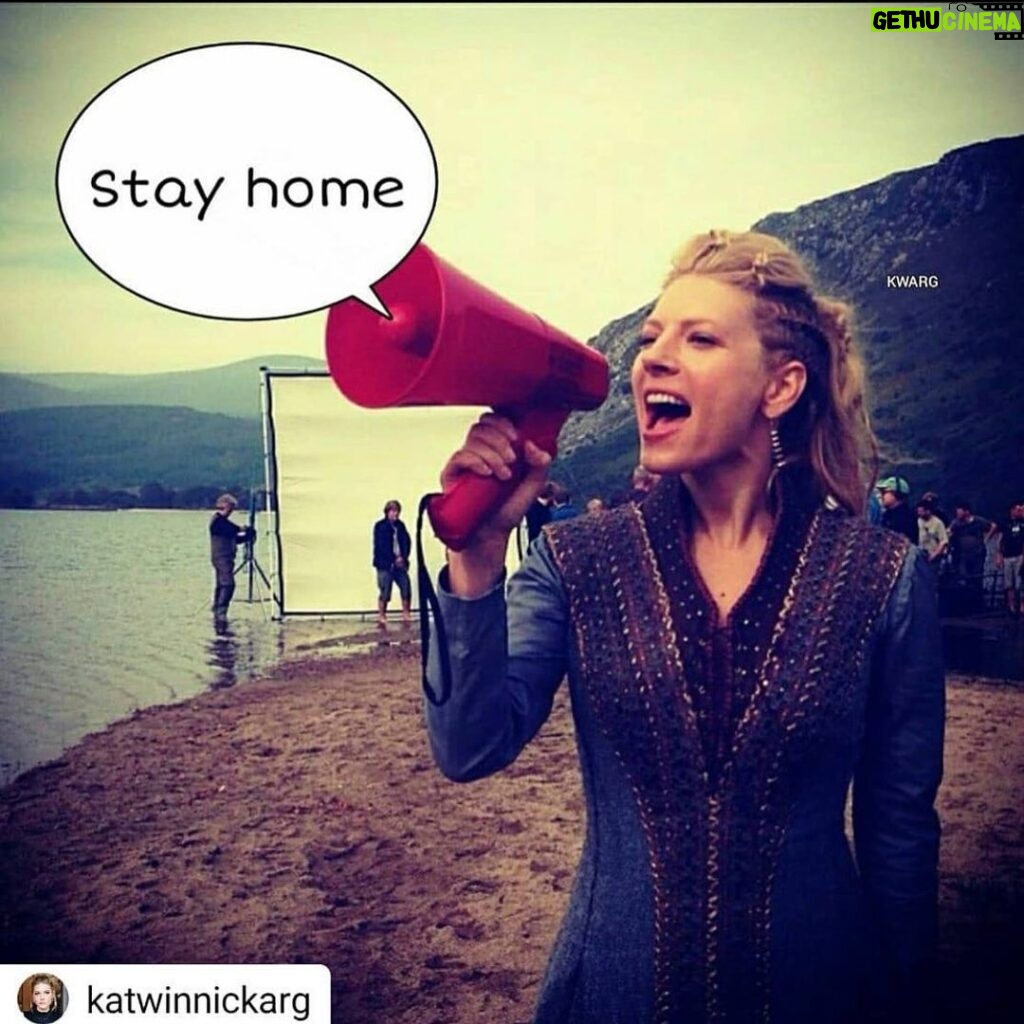 Katheryn Winnick Instagram - Stay home!