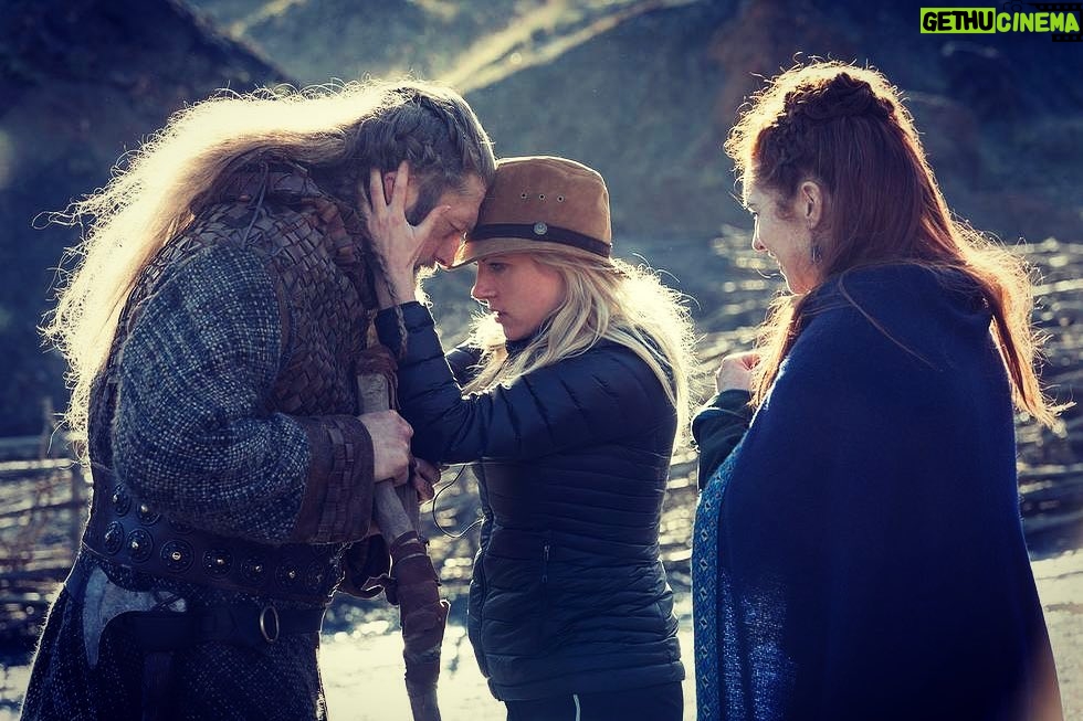 Katheryn Winnick Instagram - Kiss? Nah.. too modern.. Head butt? Behind the scenes of discovering a Viking way to greet your loved one. 🎬 #Director #tomorrow. @edgeratedr Wicklow, Ireland