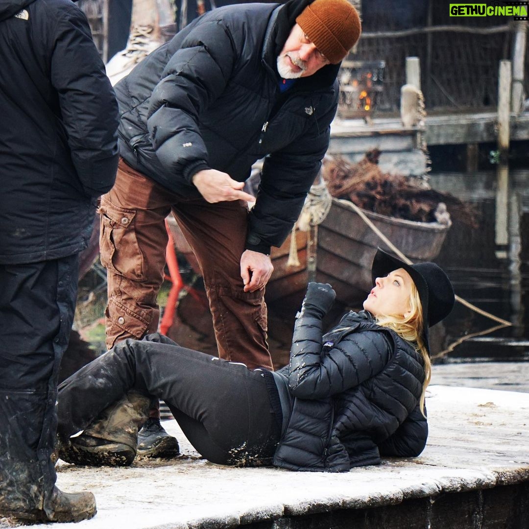 Katheryn Winnick Instagram - Getting down & dirty setting up the next shot.. 2 more days. 🎬 #Director #Vikings
