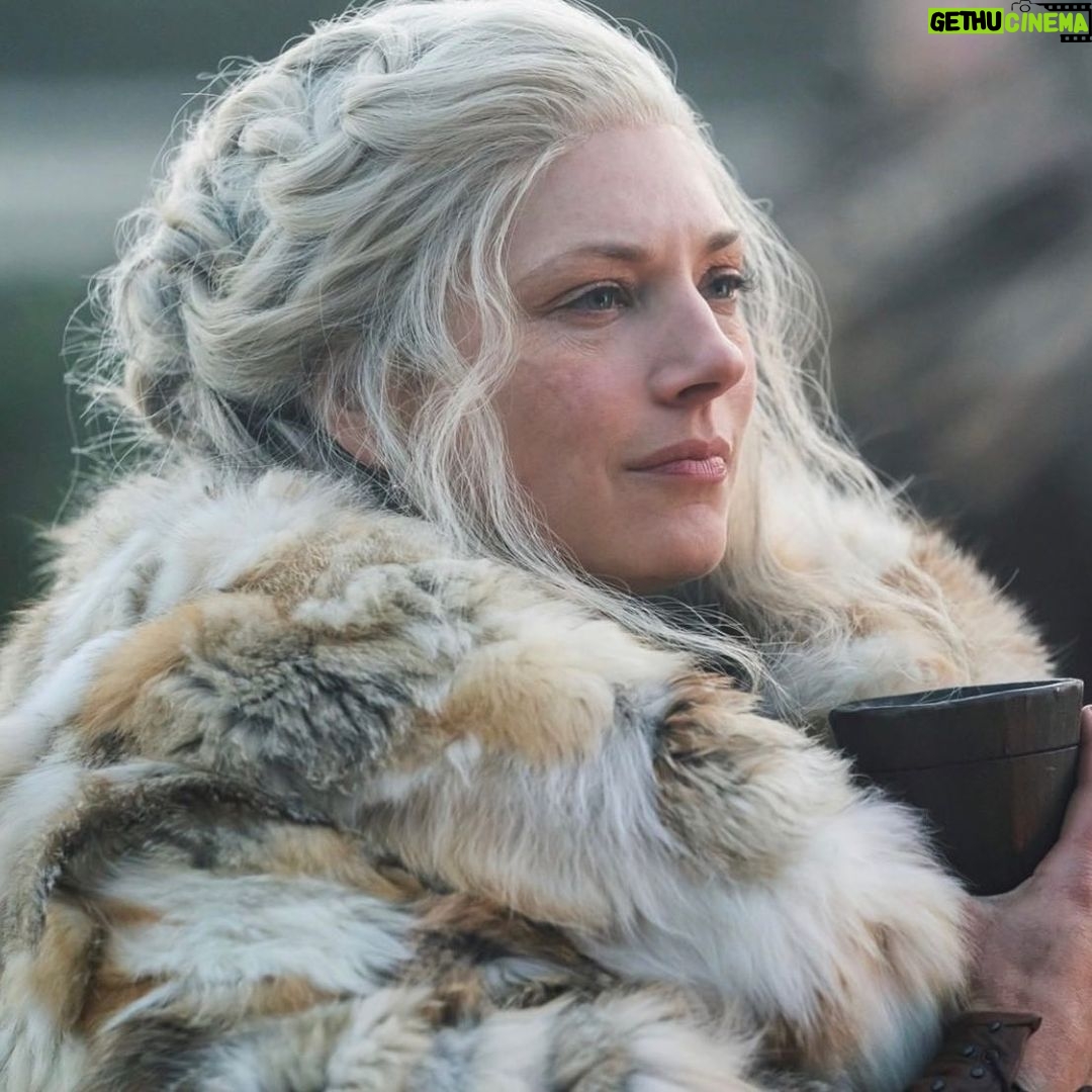 Katheryn Winnick Instagram - What did you think of Lagertha’s journey?