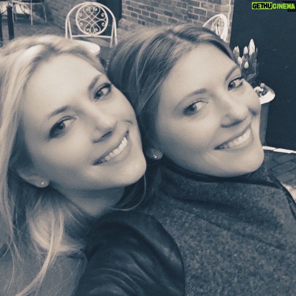 Katheryn Winnick Instagram - Meet my amazing rock, my sister @daria_w_g . Happy Birthday sista sista! Love you! ❤️