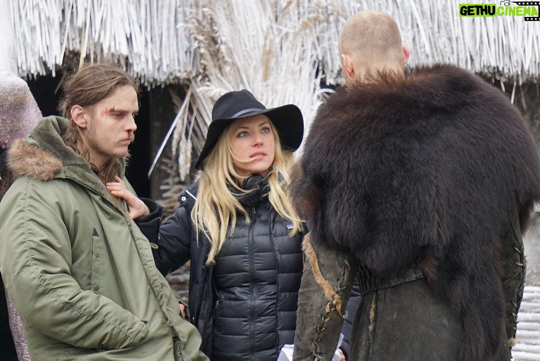 Katheryn Winnick Instagram - Rehearsing a crucial scene with Bjorn and Hvitserk.. 🎬 #Director #Vikings @alexanderludwig @marcoilsoe Wicklow, Ireland