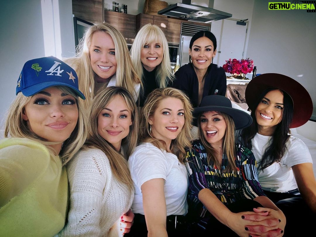 Katheryn Winnick Instagram - Thankful for my tribeโฆ ๐๐๐ผ