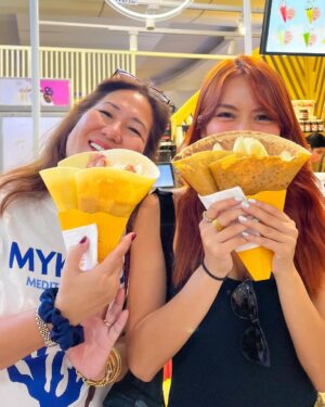 Kathryn Bernardo Instagram - Day 1 in BKK and tummy’s already feeling happy! Can’t stop, won’t stop..🐽😎