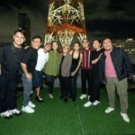 Kathryn Bernardo Instagram - . POV: You’re with Team AVGG in front of the ABS CBN tower 🗼 Celebrating all the good things that happened to AVGG with our home network. This moment was just so heartwarming. Thank you! 🙏🏻 💙❤️💚