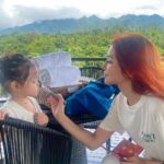 Kathryn Bernardo Instagram - “I want make up too, tita Chat” 🤭🙈