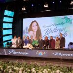 Kathryn Bernardo Instagram - Signed and sealed with love. Nothing but gratitude for the network that’s been my home for 20 years! I’ll always be here for you, ABS-CBN! Will never forget this day. 🥹