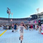 Kathryn Bernardo Instagram - Eras concert day! 🥹 Felt like the whole of Melbourne was full of “shimmer.” Keeping this in my core memory forever! 🪩✨