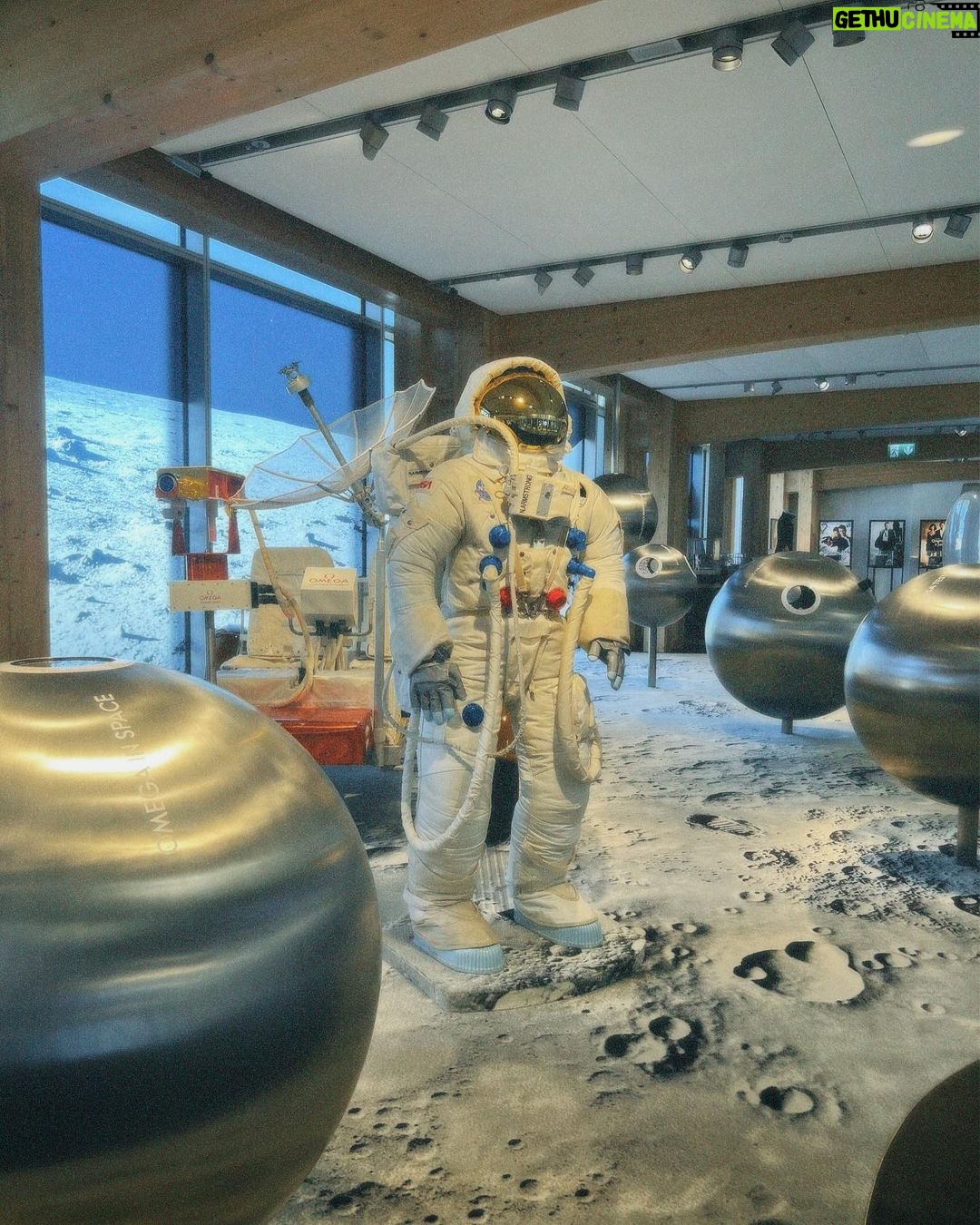 Kathryn Bernardo Instagram - 📍Omega Museum