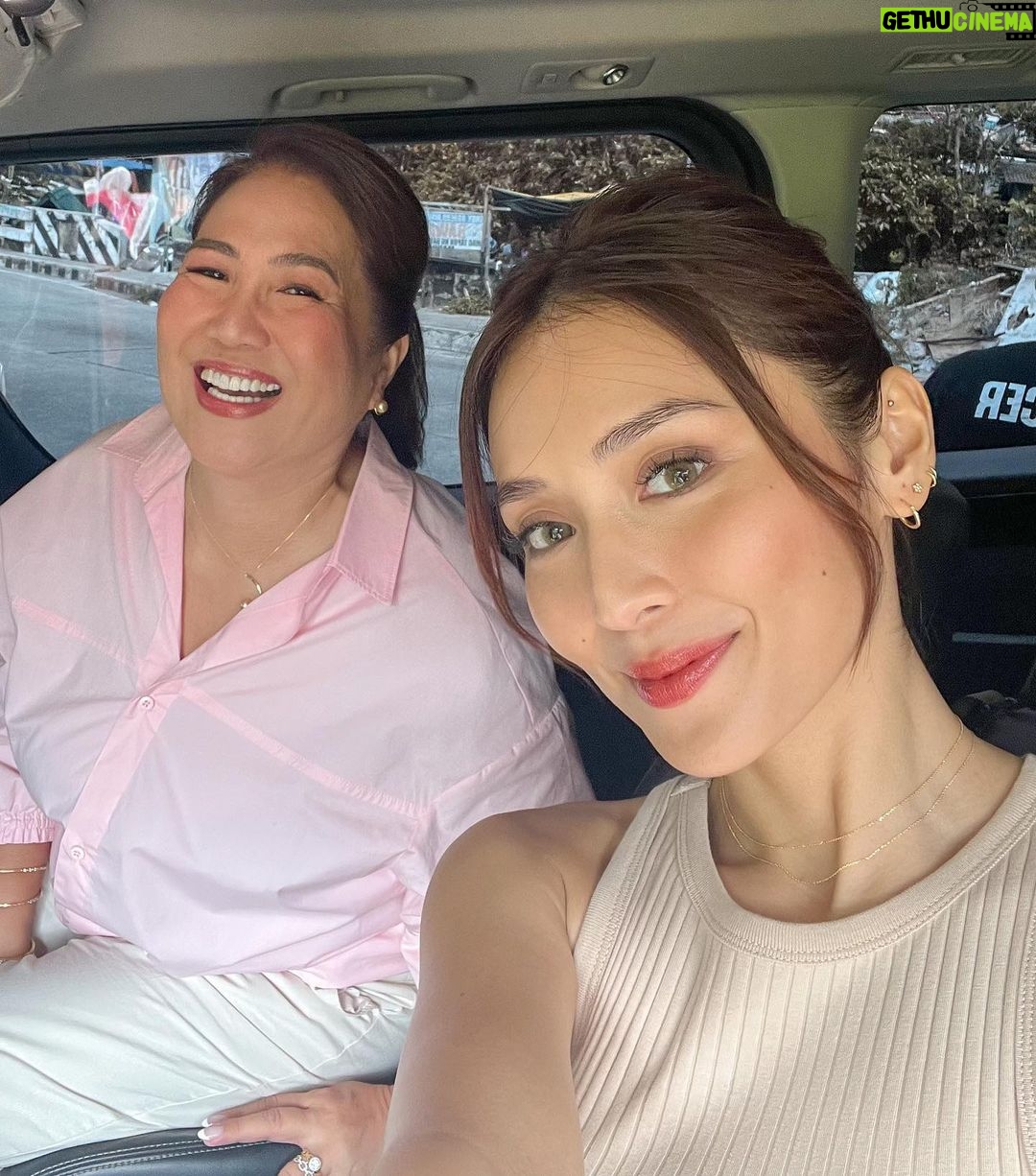 Kathryn Bernardo Instagram - Work day with ze mother! ðŸ¤ðŸ˜†