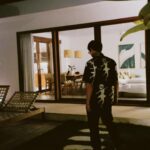 Kathryn Bernardo Instagram - Someone's getting the hang of taking my ootds!😋 tysm to my sungit photographer (swipe left for the photog reveal!) 😎🖤 Bali, Indonesia