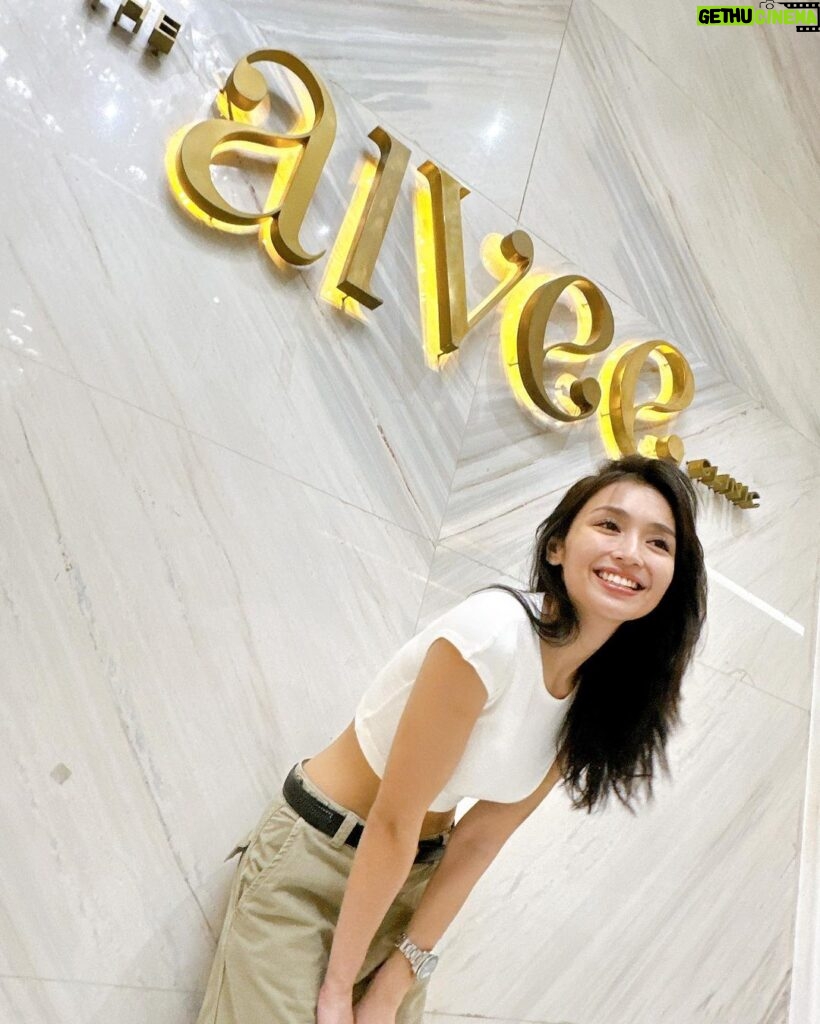 Kathryn Bernardo Instagram - #AiveeMoments @bernardokath believes in taking care of her skin all while having fun with the Aivee HQ team! You can too 💪🏻 Here are her favorites: ✅ AIVEE RENEW - Skin rejuvenation ✅ AIVEE PROTEGE - Skin tightening and lifting ✅ AIVEE GENTLE LASER PORE - Improving skin texture and pore minimization Have fun AND take care of your skin. Book an appointment now! +639177283838 - Local Hotline +639614514572 - International Hotline +639692230499 - Whatsapp/Viber Or you may call our branches at: 📍 A-INSTITUTE, BGC: +63917 521 0222 📍 FORT, BGC: +63920 966 5529 📍 MEGAMALL: +63917 871 9500 📍VERTIS NORTH: +63917 164 4170 📍 ALABANG: +63917 537 4200 #aivee #theaiveeclinic #aiveeclinic #aiveeday #aiveelove #aiveeleague #aiveegroup #glowingskin #clearskin #smoothskin #healthyskin #kath #kathyrnbernardo #bernardokath #kathniel #draivee #drzteo #reels #igreels The Aivee Clinic