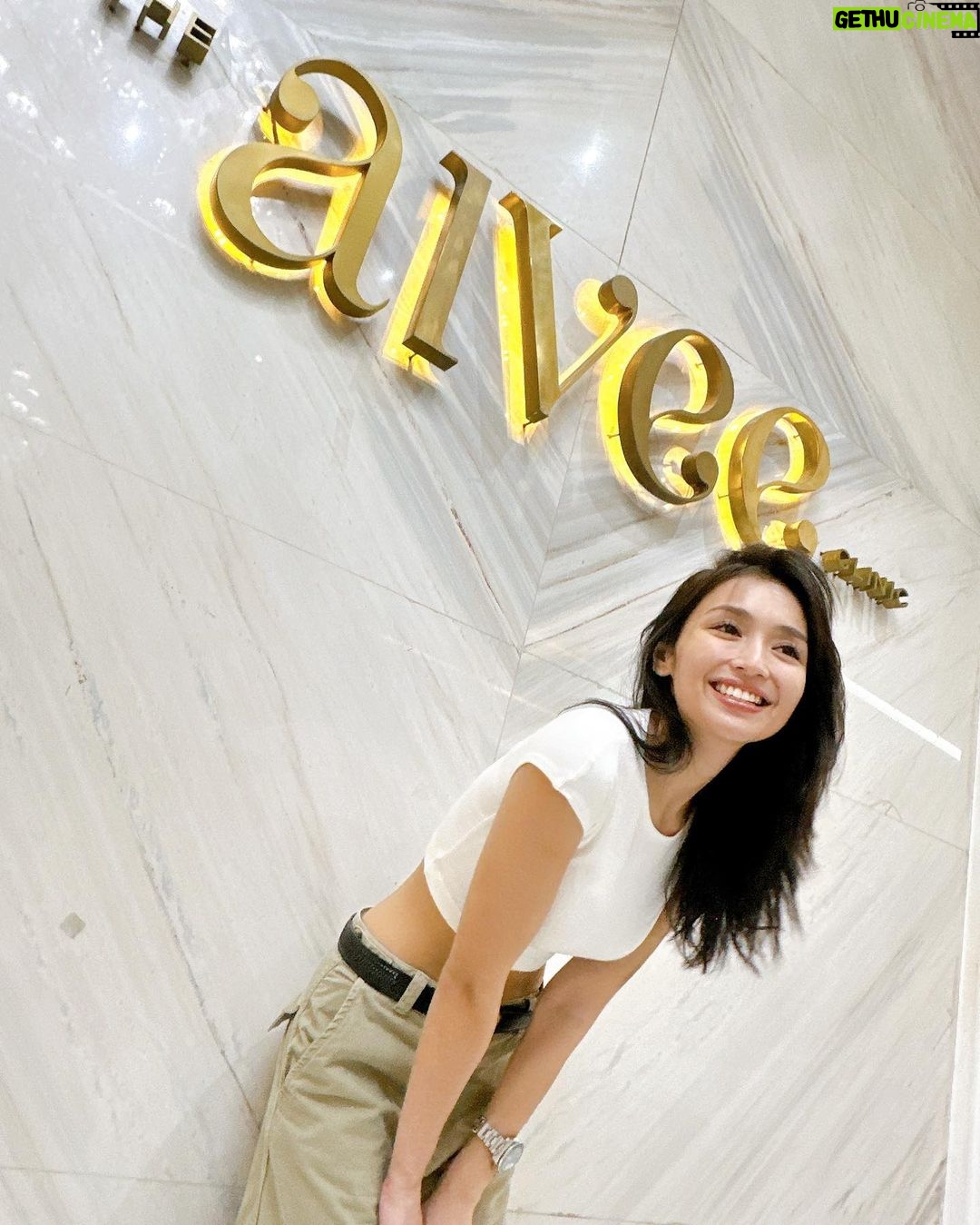 Kathryn Bernardo Instagram - #AiveeMoments @bernardokath believes in taking care of her skin all while having fun with the Aivee HQ team! You can too πͺπ» Here are her favorites: β
AIVEE RENEW - Skin rejuvenation β
AIVEE PROTEGE - Skin tightening and lifting β
AIVEE GENTLE LASER PORE - Improving skin texture and pore minimization Have fun AND take care of your skin. Book an appointment now! +639177283838 - Local Hotline +639614514572 - International Hotline +639692230499 - Whatsapp/Viber Or you may call our branches at: π A-INSTITUTE, BGC: +63917 521 0222 π FORT, BGC: +63920 966 5529 π MEGAMALL: +63917 871 9500 πVERTIS NORTH: +63917 164 4170 π ALABANG: +63917 537 4200 #aivee #theaiveeclinic #aiveeclinic #aiveeday #aiveelove #aiveeleague #aiveegroup #glowingskin #clearskin #smoothskin #healthyskin #kath #kathyrnbernardo #bernardokath #kathniel #draivee #drzteo #reels #igreels The Aivee Clinic