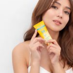 Kathryn Bernardo Instagram - As a Pond's girl, I always reach for @pondsph to keep my skin glowing and fresh! 🤍 Here's a secret I'm finally able to reveal: Pond's now has UV sunscreens that are lightweight and leave no white cast, made with SPF 50 for high sun protection + your favorite skin care ingredients to keep your skin healthy! Imagine your dream sunscreen and skin care all rolled into one! 💕 #pondsspf