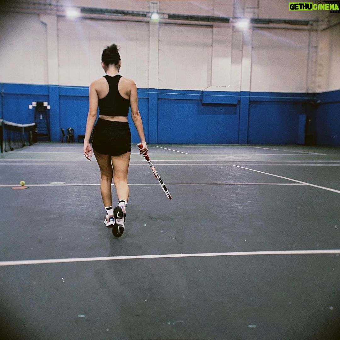 Kathryn Bernardo Instagram - No more Monday blues 😜🎾