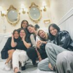Kathryn Bernardo Instagram - You know where to find us.. 🤫👀 Banyo Queen