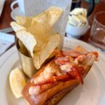Kathryn Bernardo Instagram - I lob a great lobster sandwich 🦞 🫢