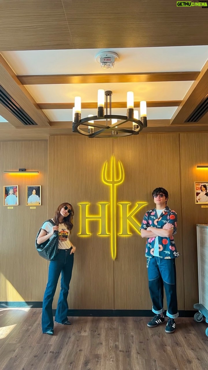 Kathryn Bernardo Instagram - ✔️ Dine at Hell’s Kitchen Finally ticking this one off of our bucketlist. Yay! I’ve always wanted to try their famous beef wellington. 😋 Tip: End your meal with their sticky toffee pudding. SOOO GOOD! 🥹🤩