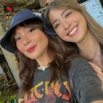 Kathryn Bernardo Instagram – Duo 👯♀️
*missing u meng meng, @trinaguytingco 🥺 Bangkok, Thailand