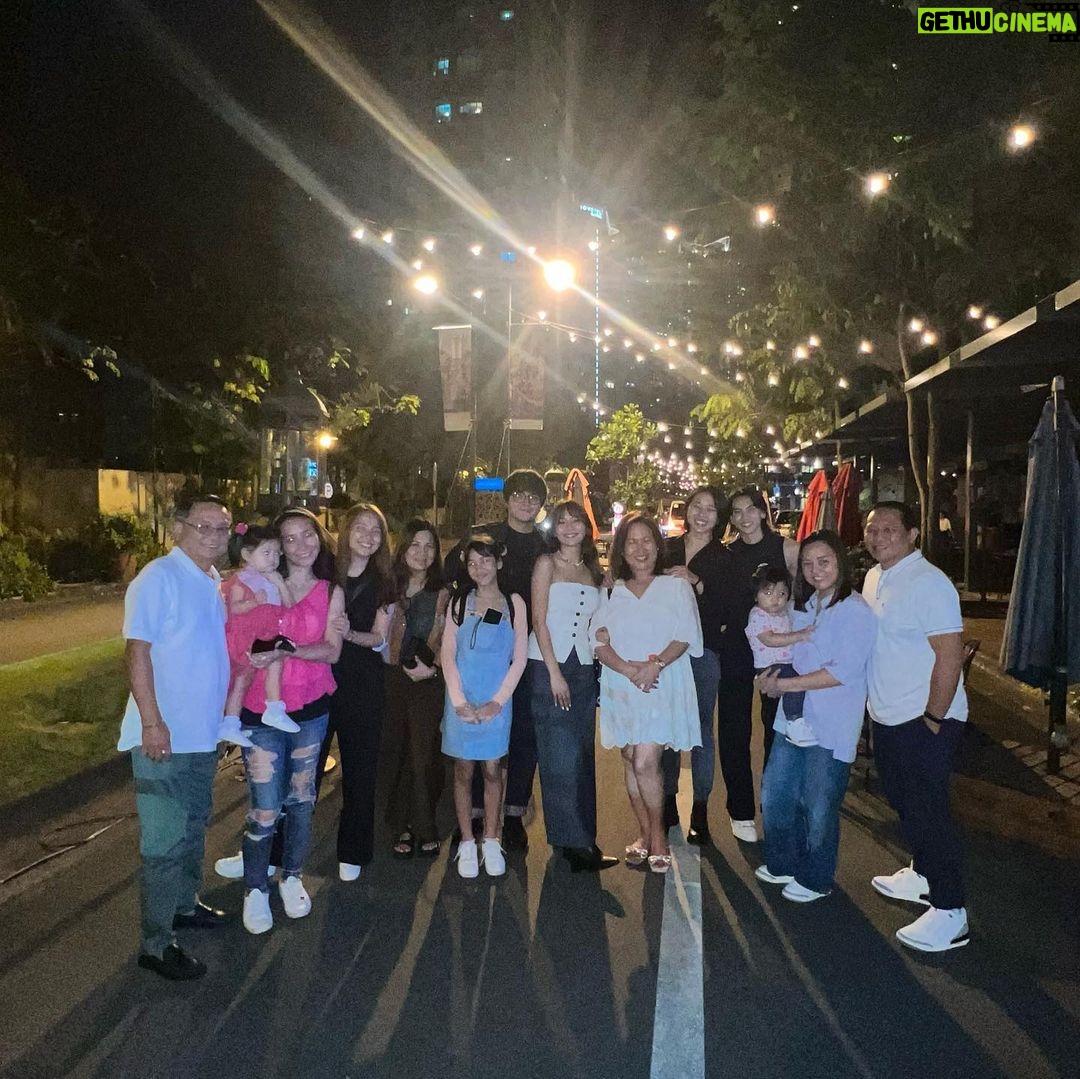 Kathryn Bernardo Instagram - I requested for a low-key birthday celebration this year (thank you for listening @bernardomin 😋) . No birthday shoots, no big party, no reason to get glammed up—just me and the people that mean the world to me. Couldn’t have asked for a better way to welcome my 27th. My heart is so full. And to everyone who made time to greet me on my special day, I am overwhemed by all your love. Thank you. 🥺 Sending my warmest hug to each and everyone of you! Last slide: first glam selfie as 27 😋 hahaha