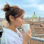 Kathryn Bernardo Instagram - Never feel guilty about rewarding yourself with the chance to travel and explore the world. ✈️ Just like my coffee, dapat guilt-free— #SanMigSugarFree 💯 @sanmigcoffeeph