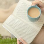 Kathryn Bernardo Instagram - No matter how busy my schedule gets, I make sure to squeeze in an hour or two to read a good book. Of course, "me time" is always better with my fave guilt-free cup of San Mig Sugarfree White! 🤎☕️