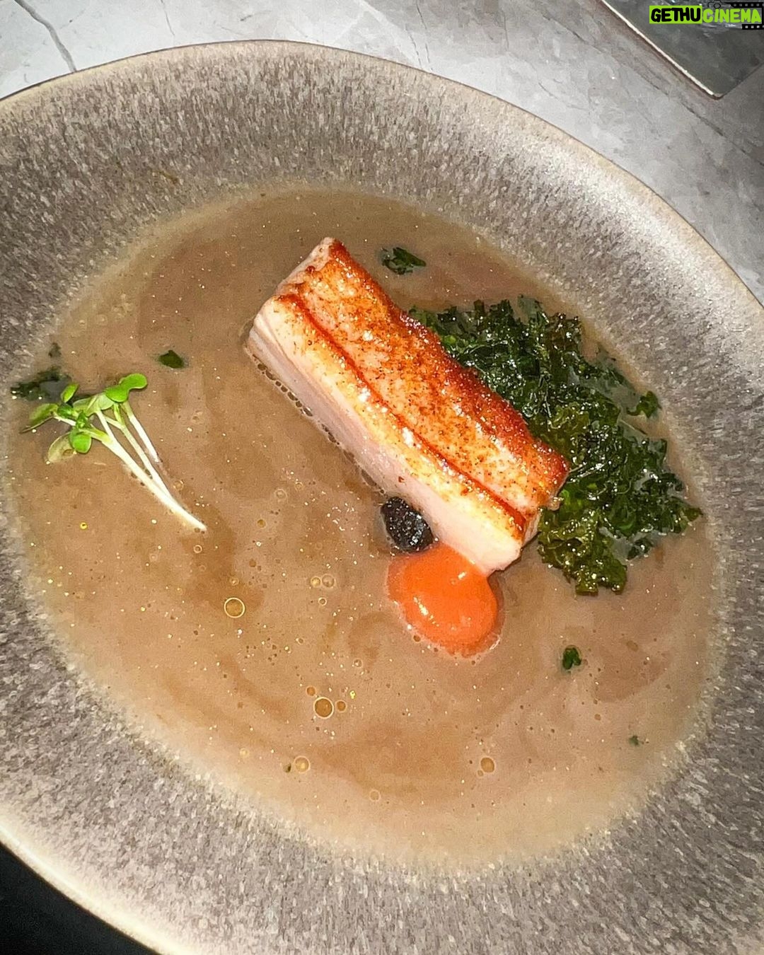 Kathryn Bernardo Instagram - Thank you @taupedining for this unforgettable dinner! Still thinking about that 10-course tasting menu paired with the perfect cocktailsā¦š¤ Worth all the calories! Congratulations, @cheffrancistolentino, @flores__francis , @mike_carandang & @rambonunez! š„